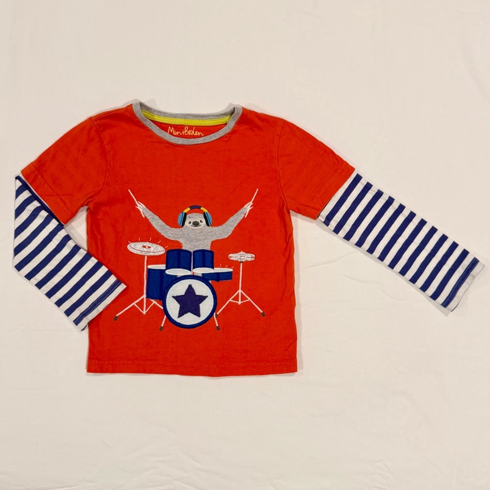 Mini Boden Appliqué Tee Boys 4-5 Y Drummer Sloth Faux Layered Long Sleeves
